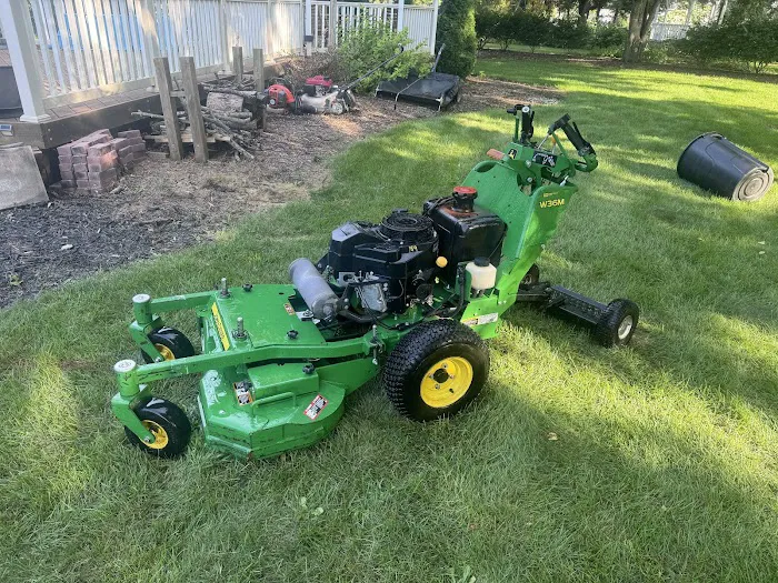 Bettendorf Lawn Care, LLC Picture 2