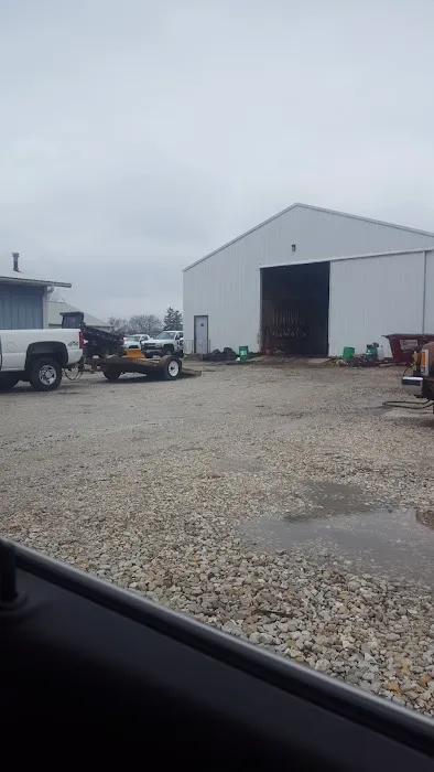 Classy Grass of Central Illinois Picture 2