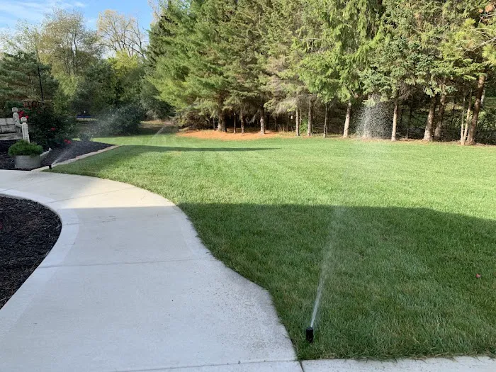 Perea Lawn Sprinkler Picture 10