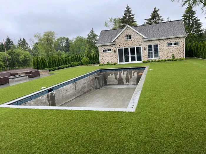Milwaukee Landscape & Design Picture 4