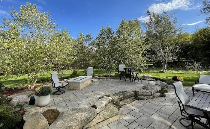 Milwaukee Landscape & Design Picture 2