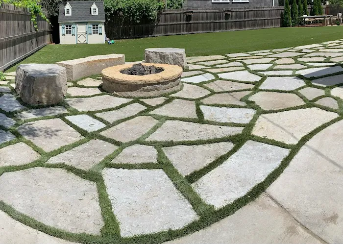 Milwaukee Landscape & Design Picture 5