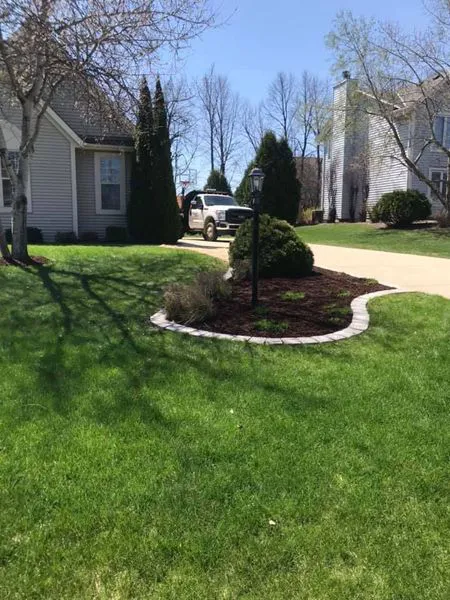 Kling's Lawn & Landscape Picture 9