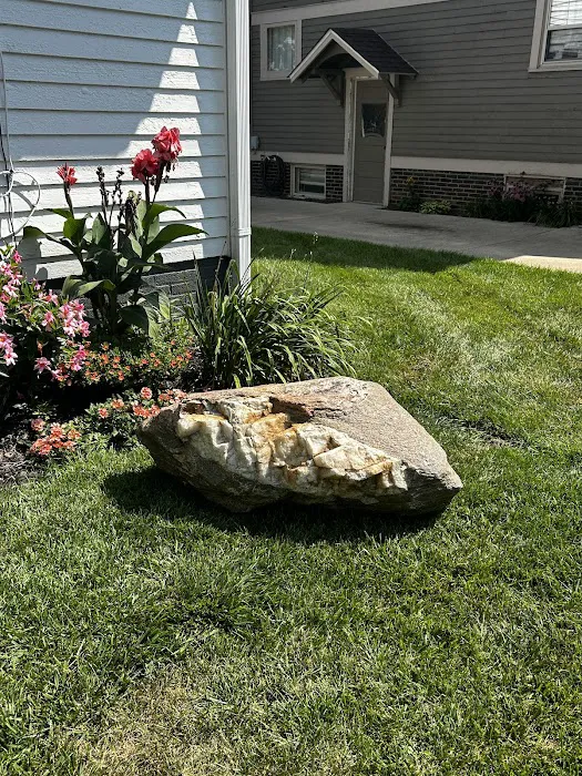 Mike's Sod and Landscaping Picture 2