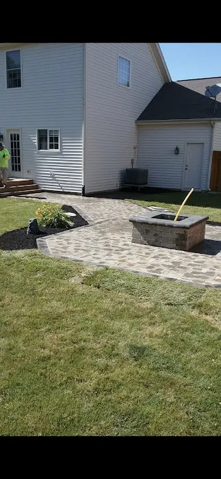 Mike's Sod and Landscaping Picture 4