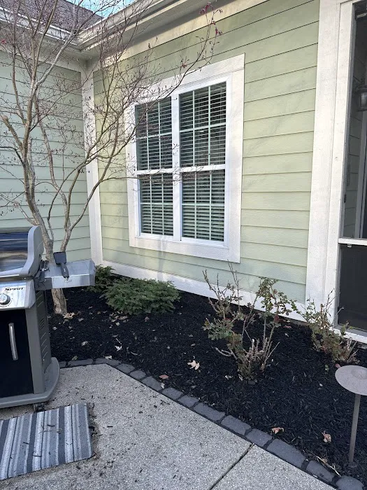 Deater Brothers Lawn & Tree Care, LLP Picture 1