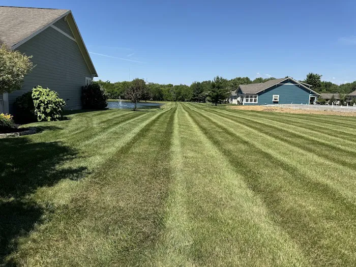 Websters' Lawn & Land llc Picture 8