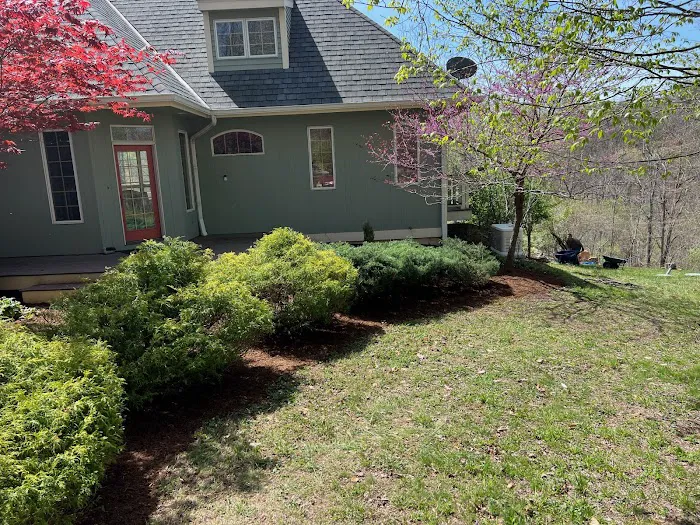Integrity Lawns, Landscaping, and Tree Removal Picture 8