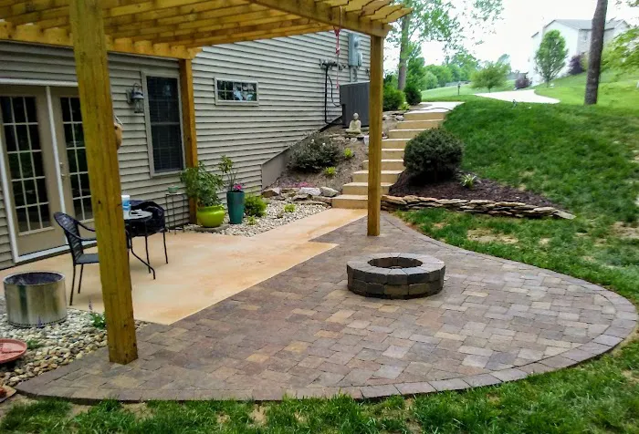1040 Hardscape & Landscaping Picture 8