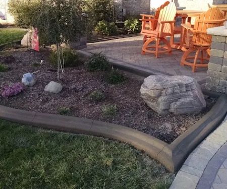 Bennetts Custom Curb