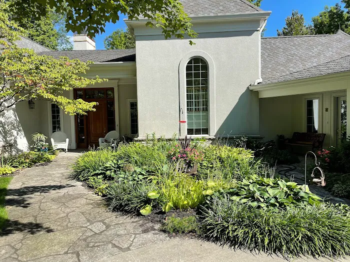 Lux Lawn Care and Landscape Picture 3