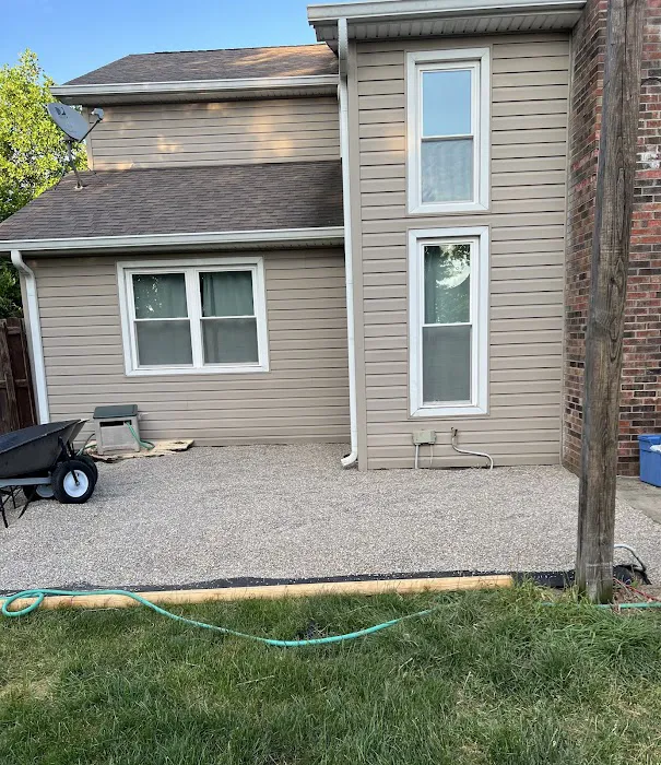 E & R Landscaping LLC Picture 6