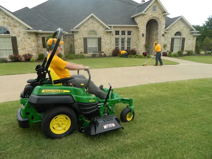 The Grounds Guys of Carmel, IN Picture 8