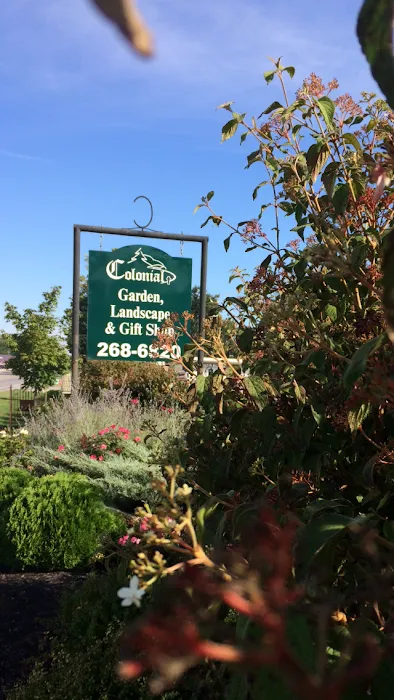 Colonial Landscaping & Garden Picture 1