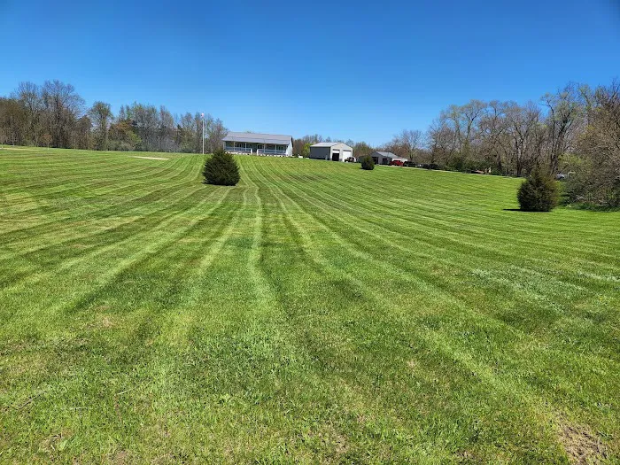 Thom's Lawn Care Picture 8