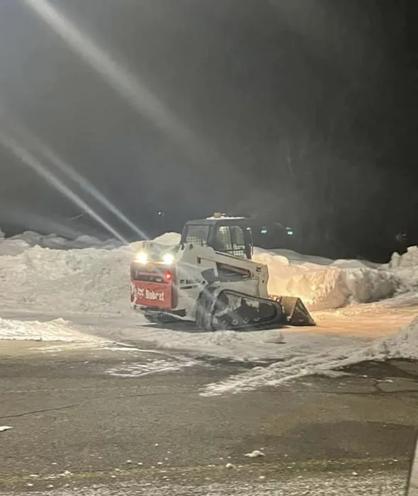 Matt's Lawn Care & Snow Plow LLC Picture 6