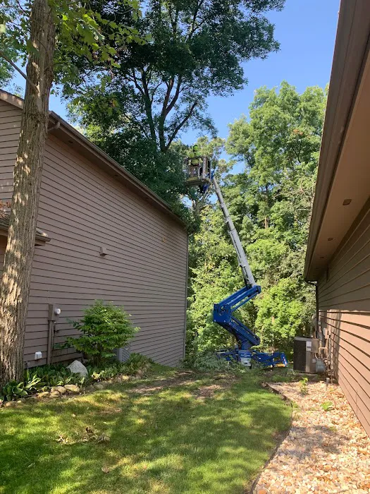 Michiana Tree Works Inc Picture 9
