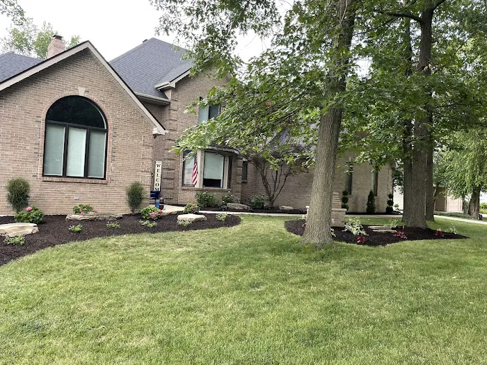 Lacey's Landscaping Picture 6