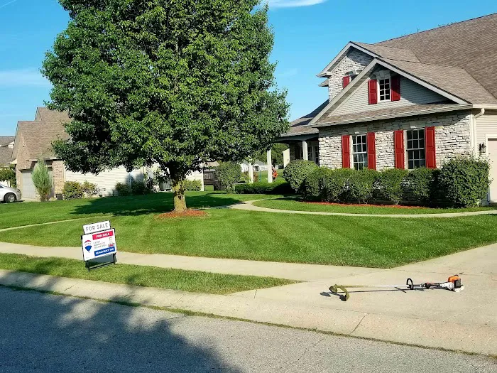 Clean Cut Lawn Care LLC Picture 9