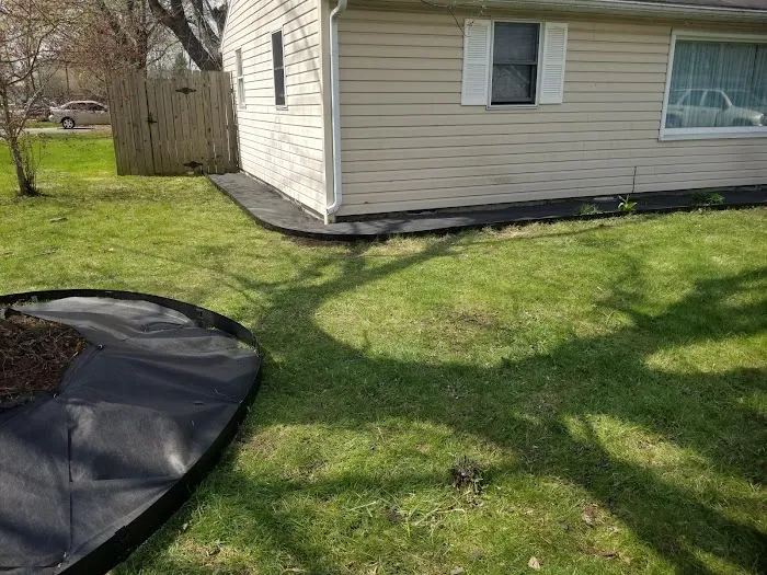 Clean Cut Lawn Care LLC Picture 1