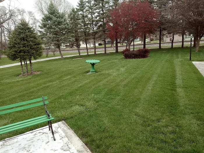 Signature Lawn & TreeMasters - Marion Picture 5
