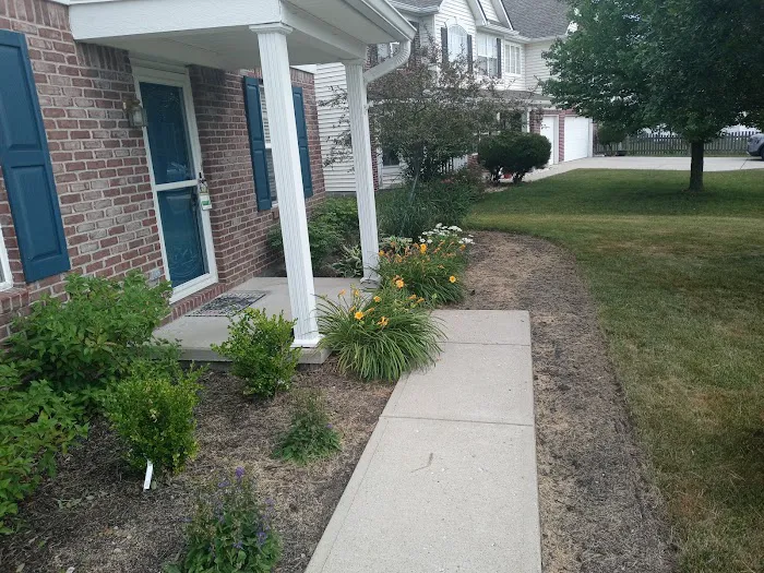 Andys lawns Picture 8