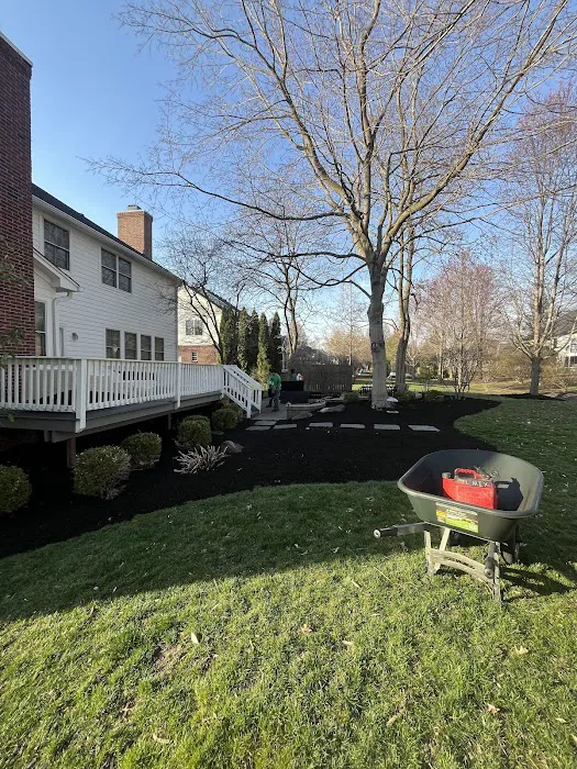 Holmes Lawn and Landscape Picture 8