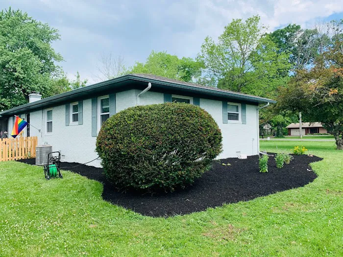 Sanchez Lawn & Landscape LLC Picture 5