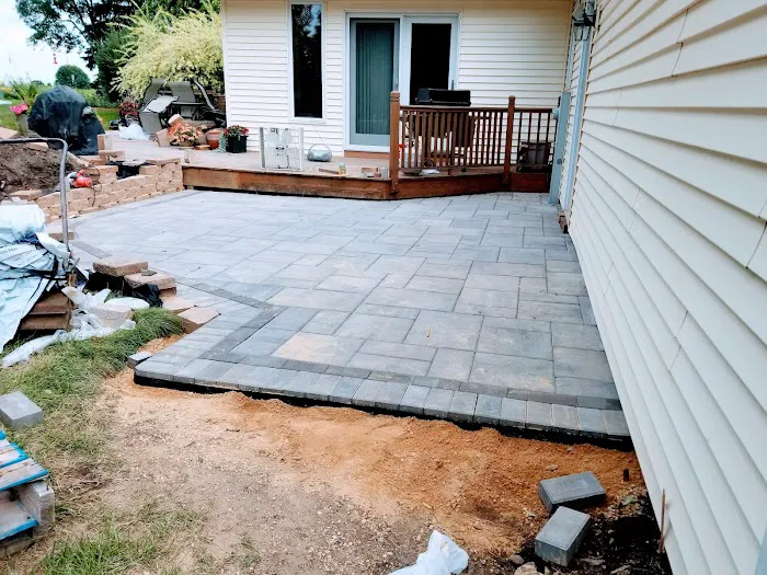 Mike Hooks Landscaping, LLC Picture 3