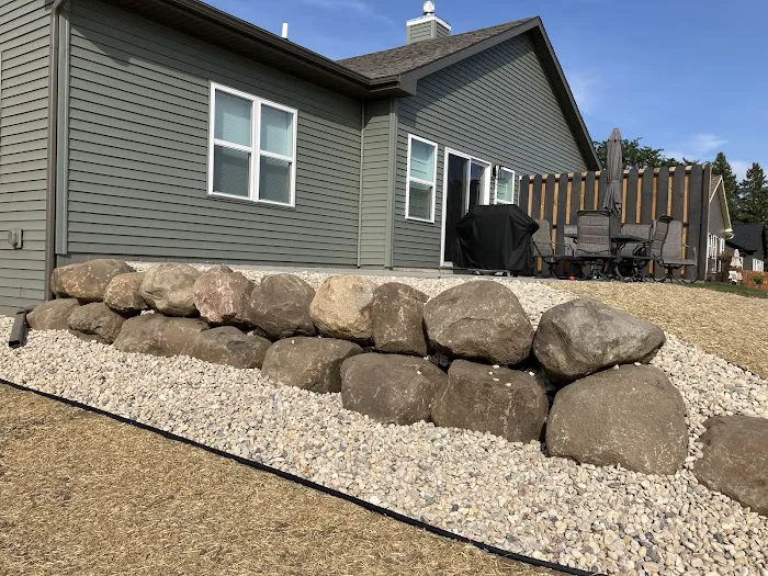 AMS Landscaping & Outdoor Living Spaces Stoughton WI Picture 3