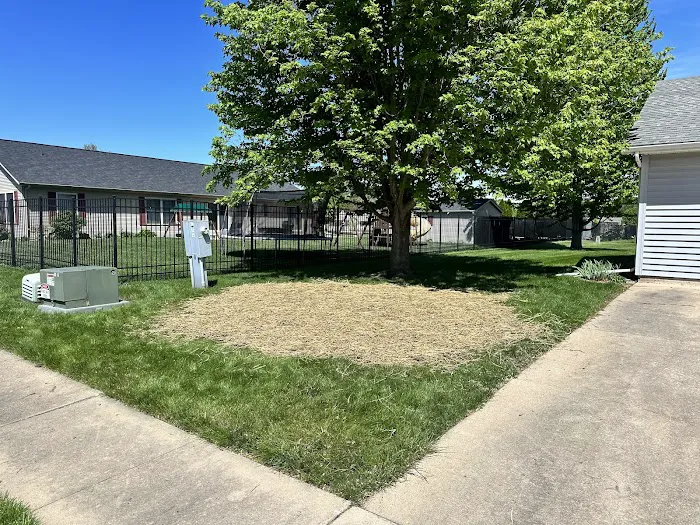 MIDWEST LAWNS LLC Picture 7