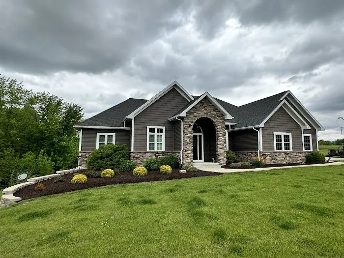 MIDWEST LAWNS LLC Picture 8