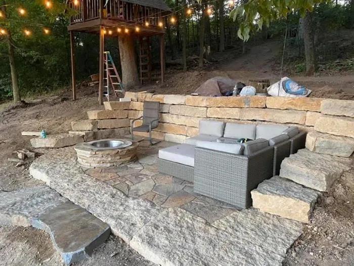 GO Landscaping Picture 1