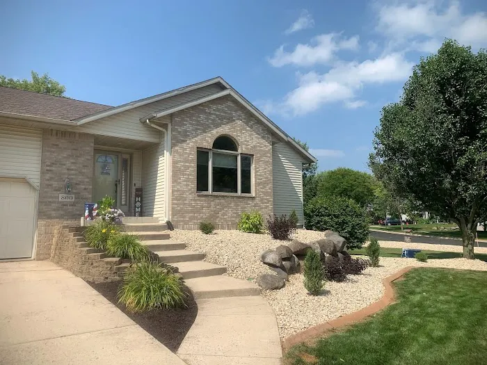 EMT Landscaping LLC Picture 1