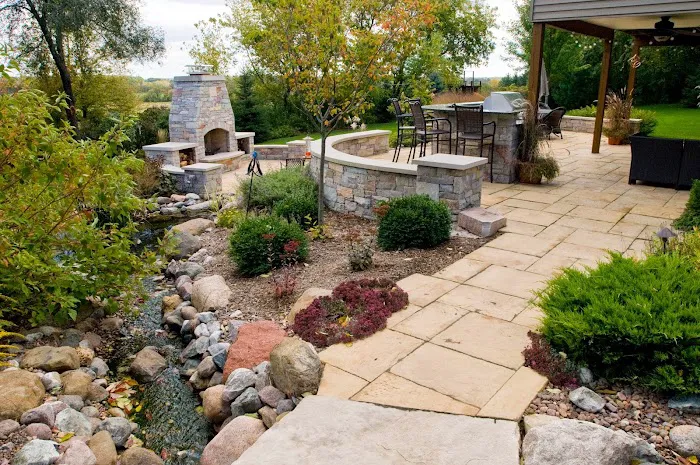 Avant Gardening & Landscaping Picture 2