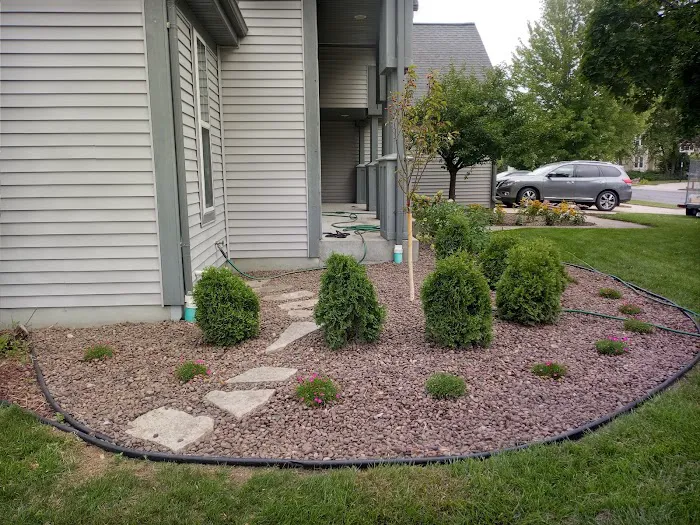Bartel Lawn & Landscaping LLC Picture 2