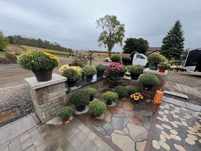 Valley View Landscaping and Greenhouse Picture 9