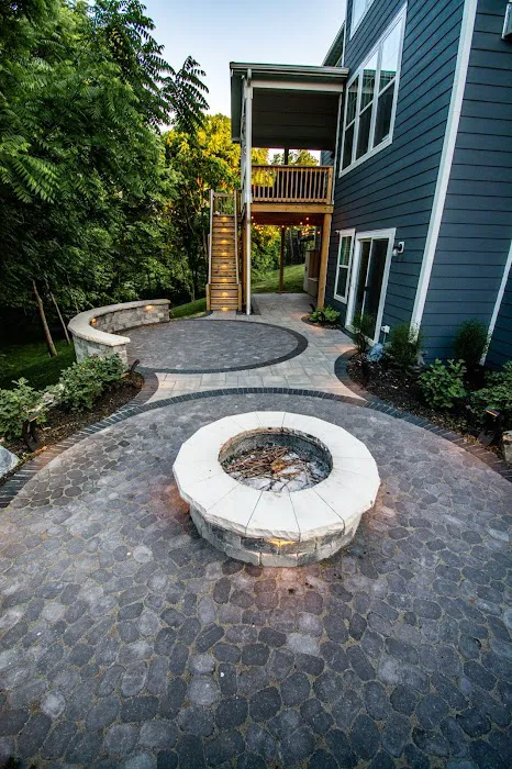 DeVries Design and Landscape Picture 6