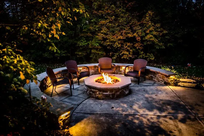 DeVries Design and Landscape Picture 4