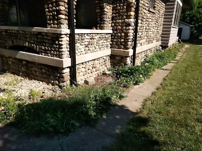 Heaven's Landscaping LLC Picture 3