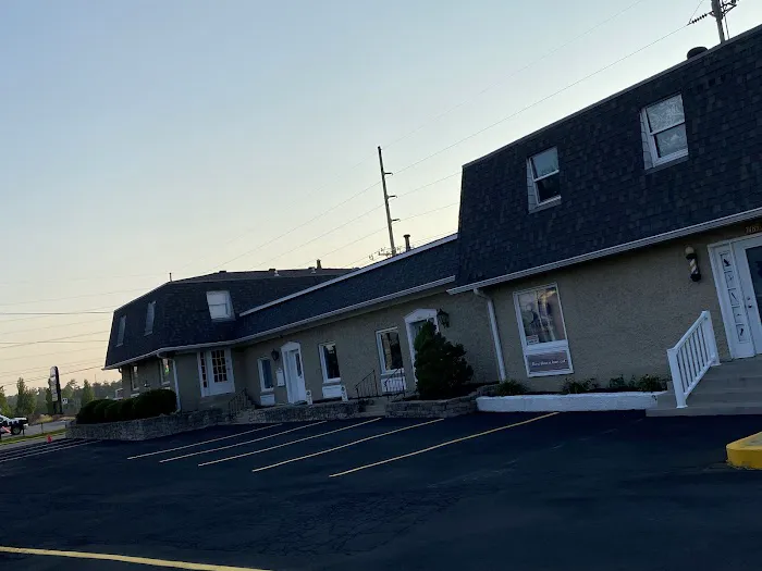 Mr landscaping and parking lot maintenance / Landscaping & Asphalth Maintenance Picture 10