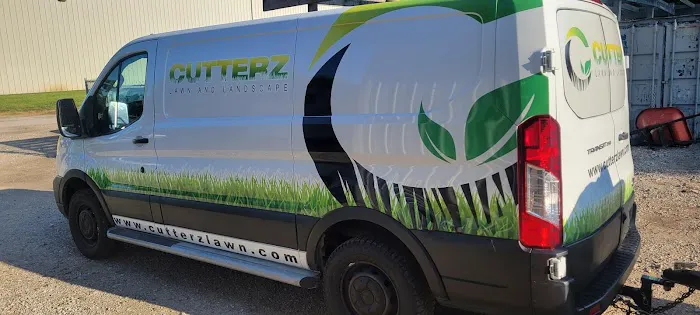 Cutterz Lawn and Landscape Picture 1