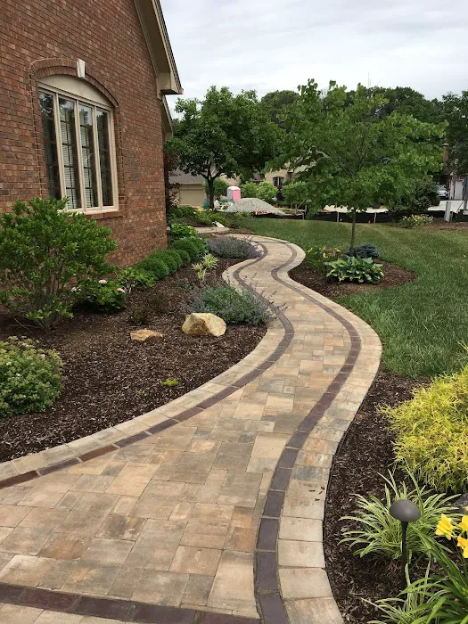 Greenleaf Landscaping Picture 7