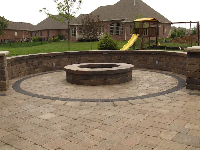Hoosier Lawn Maintenance Picture 3