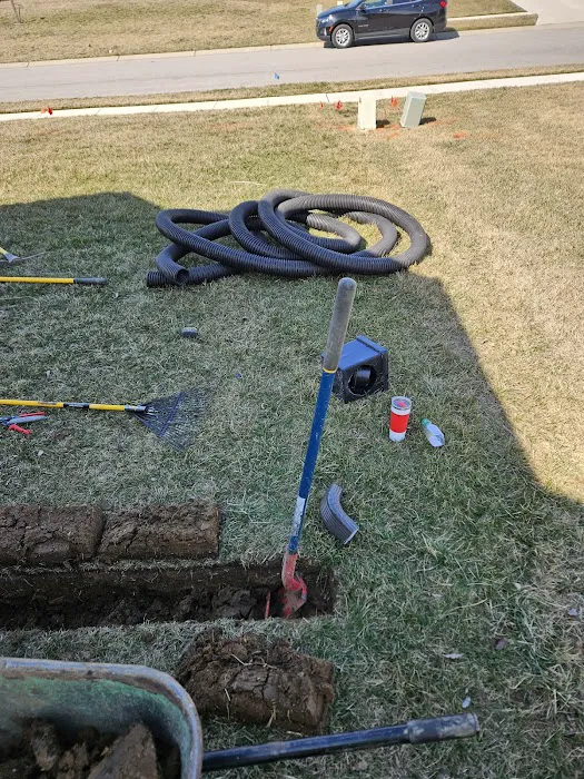 Cahill's Lawn & Landscape Picture 5