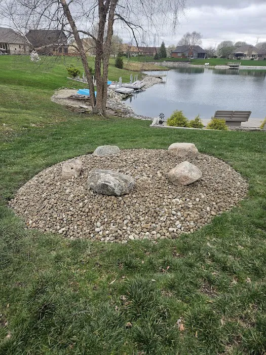 Cahill's Lawn & Landscape Picture 3