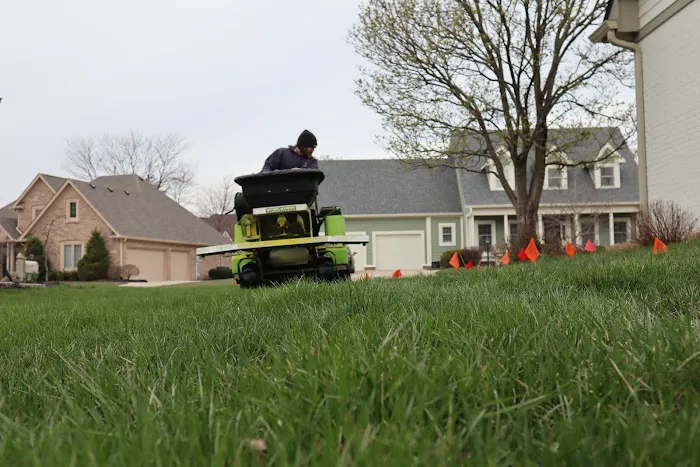Blue Duck Lawn Care Picture 4