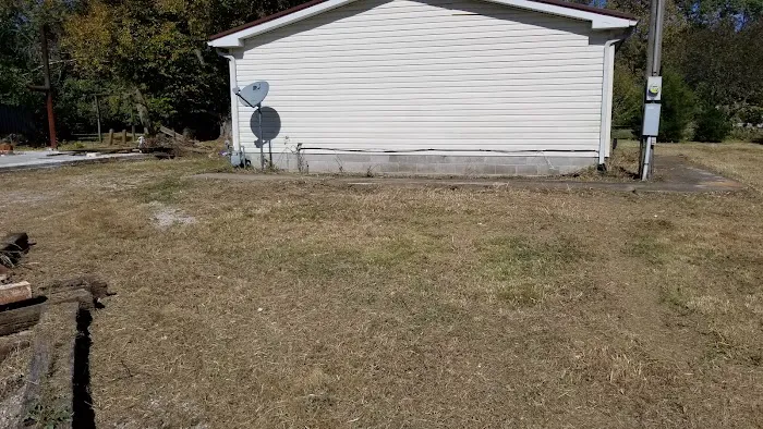 Griffith Lawn & Garden Services Picture 8