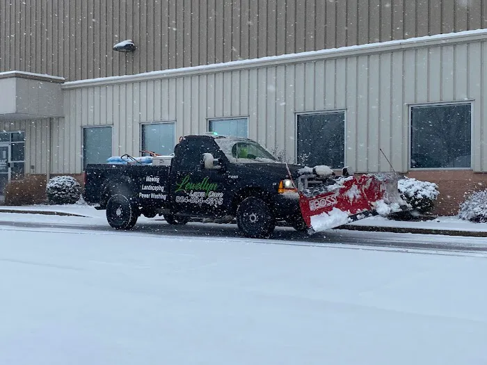 Lewellyn Lawn Care LLC Picture 7