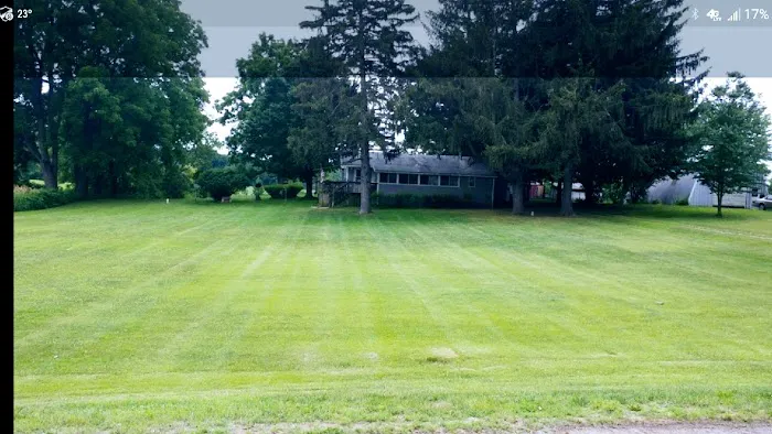M & J Lawn Care Picture 4
